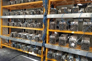 نقش ۲۰ درصدی ماینر‌های غیرمجاز در ناترازی برق/ استخراج غیرمجاز رمزارز را گزارش دهید