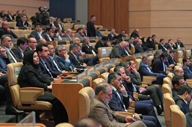 سرمایه گذاری ۱۴۰ میلیون دلاری شرکت های خارجی با واردات شمش طلا به ایران/ ۲۱ شرکت خارجی طلای خود را در مرکز مبادله عرضه کردند