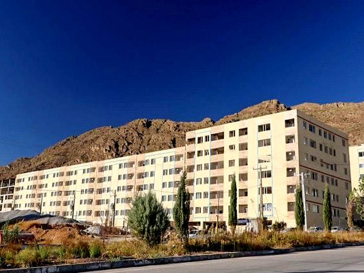 پرداخت بیش از ۴۲ هزار میلیارد ریال تسهیلات در استان لرستان توسط بانک مسکن/ تداوم خدمت‎‌رسانی با تعهد و وفاداری