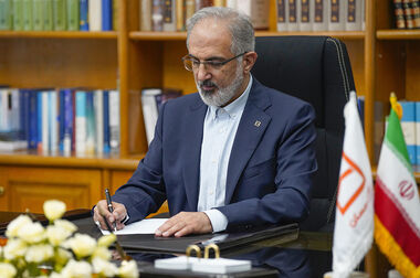 عطر افشانی وگلباران مزار مطهر شهدا در هفته دولت