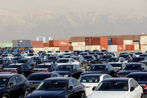 هفت ماه بلاتکلیفی در واردات خودرو؛ خریداران همچنان در انتظار