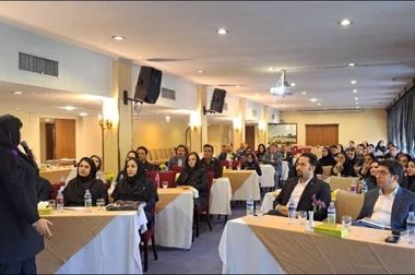 صدور اولین بیمه نامه زیگورات به نام مدیرعامل بیمه رازی