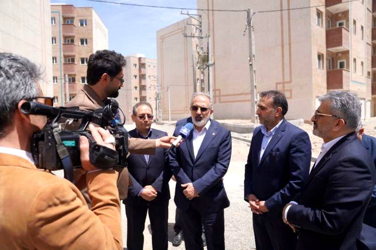  خانه دار شدن متقاضیان نهضت ملی از اهداف وزارت راه و شهرسازی و مامویت ویژه بانک مسکن/بازدید مدیرعامل بانک مسکن از پروژه‌های نهضت ملی مسکن در اردبیل