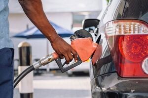 جزئیات تازه از اصلاح قیمت بنزین/ دولت زمان اجرا را اعلام می‌کند