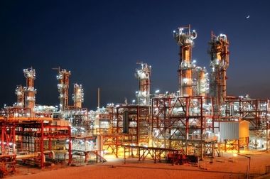  نگرانی طبقه کارگر از گرانی بنزین و حذف ارز ترجیحی/ چیزی از سفره کارگران باقی نمی‌ماند