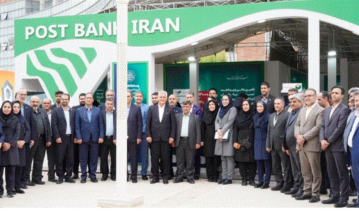 بازدید دکتر شیری مدیرعامل پست بانک ایران و هیات همراه از غرفه بانک در نمایشگاه اینوتکس ۲۰۲۵