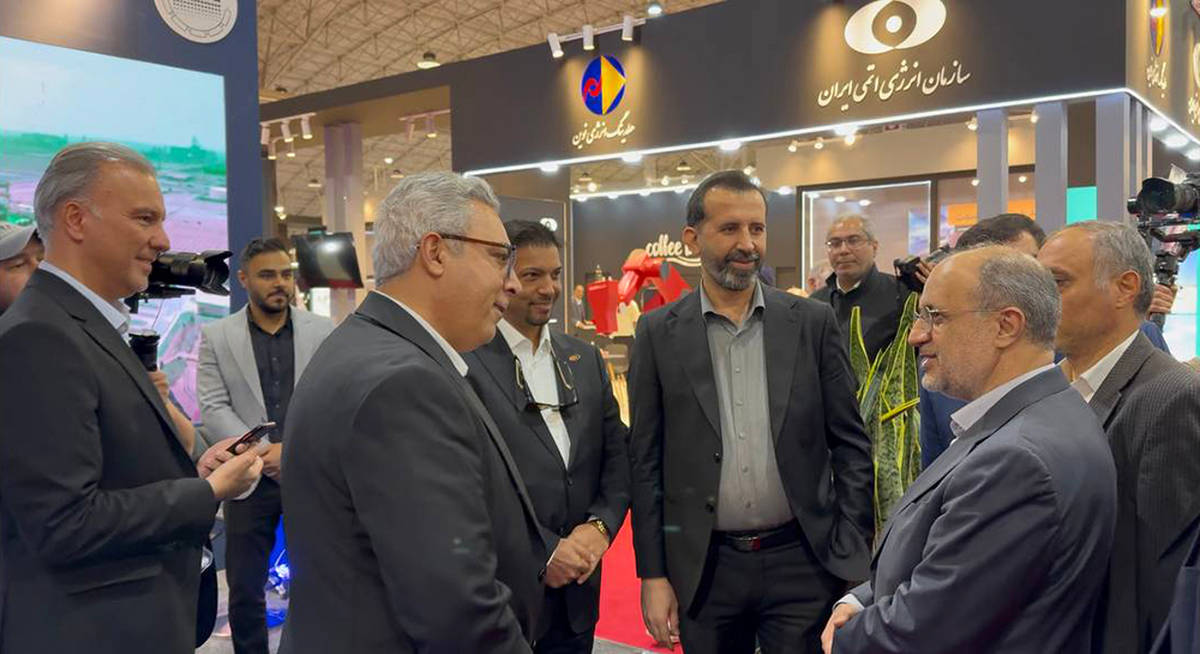 بازدید معاون معدنی وزیر صمت از غرفه چادرملو در متافو تبریز