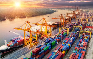 تامین ۱.۳ میلیارد دلار ارز برای واردات کالاهای اساسی و دارو به کشور/ ۳۴ درصد واردات کشور با نرخ ارز ۲۸۵۰۰ تومان صورت گرفته است