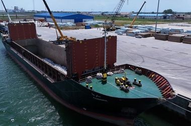 بازدید میدانی مدیرعامل سازمان منطقه آزاد انزلی از واحدهای تولیدی