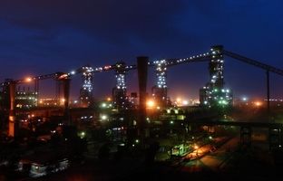 فولاد خوزستان در تاریکی سیاست‌های ناکارآمد؛ از سکوت سیاست‌گذار تا فریاد صنعت