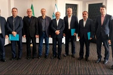 دریافت لوح سپاس برای «تدوین سند استراتژی بیمه دی» در جشنواره ملی بهره‌وری