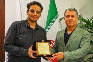 تندیس صادرکننده نمونه کشوری به پتروشیمی پارس اعطا شد