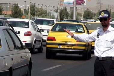 ۶۵۷ هزار وانت بار فروش میوه اعمال قانون شدند/اعمال قانون حدود ۵،۶۰۰،۰۰۰ فقره کل تخلفات ساکن از ابتدای سال جاری تاکنون در پایتخت/  برخورد با بیش از ۱،۸۰۰،۰۰۰  فقره سد معبر ۸ ماهه ابتدایی سال جاری