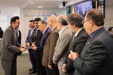 احترام به بازنشستگان در دستور کار بیمه دی