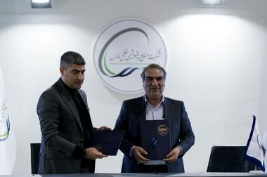 تقدیرنامه ۵ ستاره جایزه تعالی به پتروشیمی کارون رسید