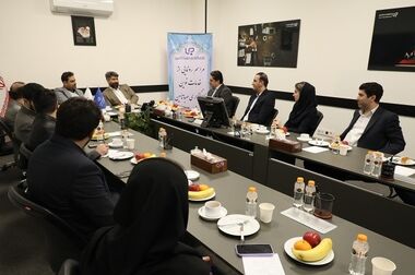 بازدید معاون شستا از پتروشیمی شیمی‌بافت