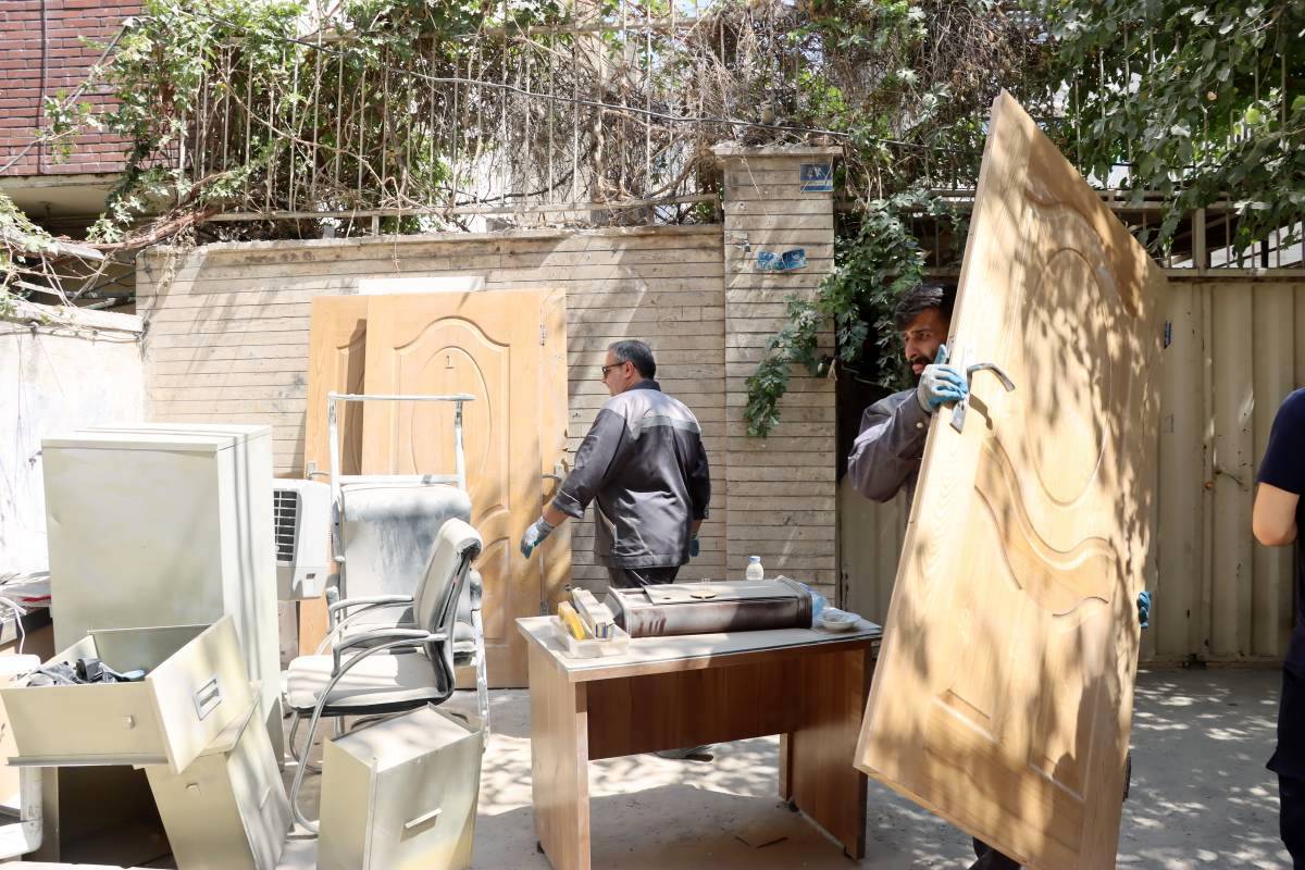 رفع آسیب‌های جنگ ۱۲ روزه در ناحیه۲ با همکاری مردم و شهرداری منطقه۴