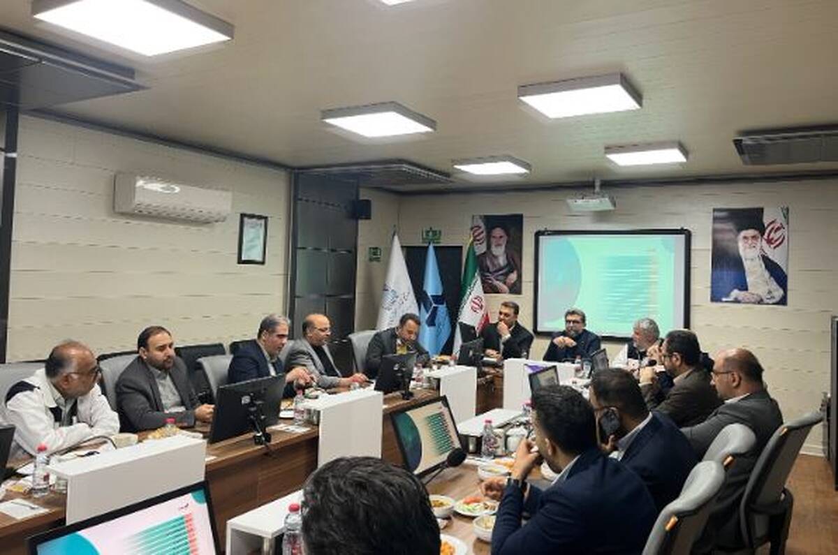 تأکید رئیس هیئت عامل ایدرو بر استفاده از تمامی ظرفیت‌های هرمزگان در توسعه صنایع دریایی کشور