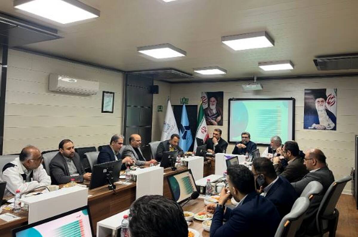 تأکید رئیس هیئت عامل ایدرو بر استفاده از تمامی ظرفیت‌های هرمزگان در توسعه صنایع دریایی کشور