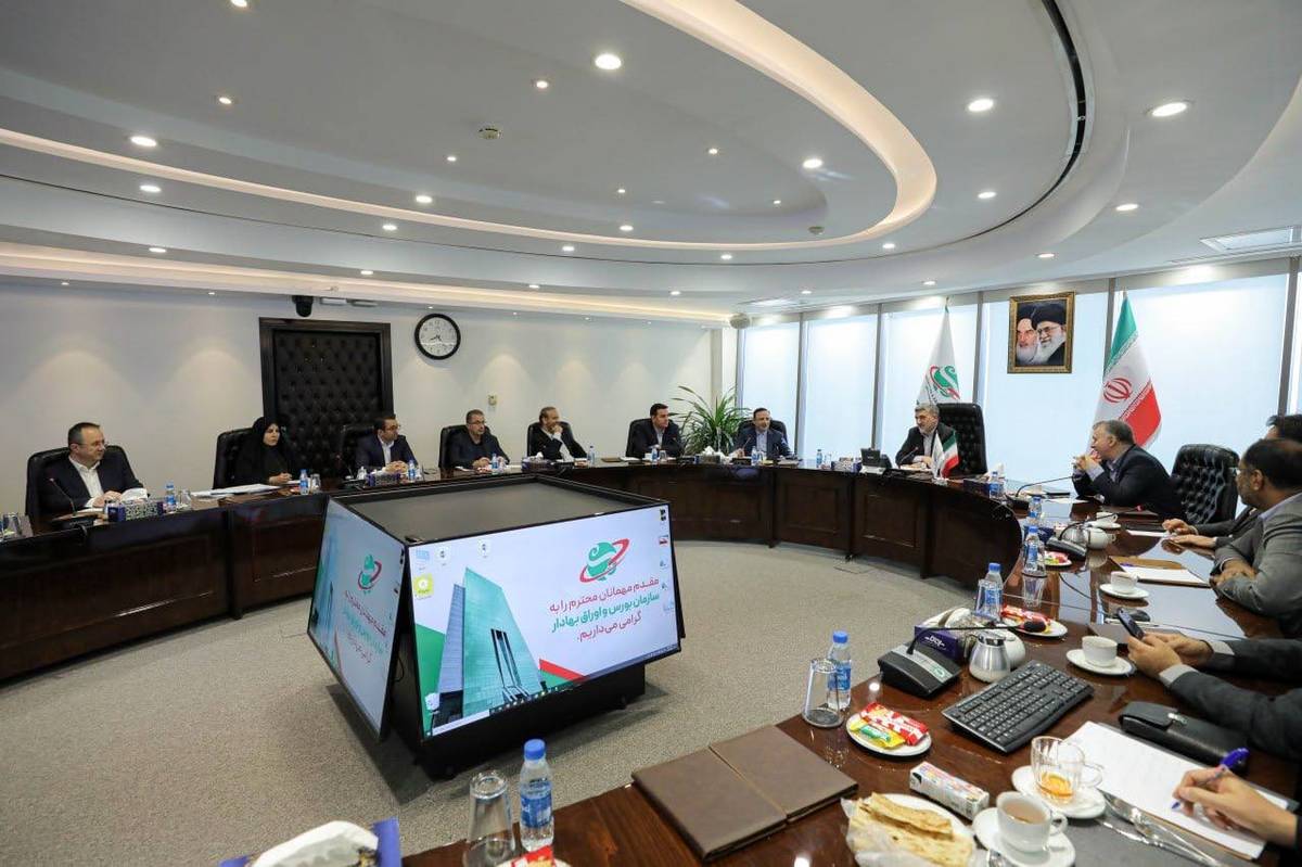  راه‌اندازی بورس بین‌الملل در مناطق آزاد تا پایان سال با هدف جذب سرمایه داخلی و خارجی