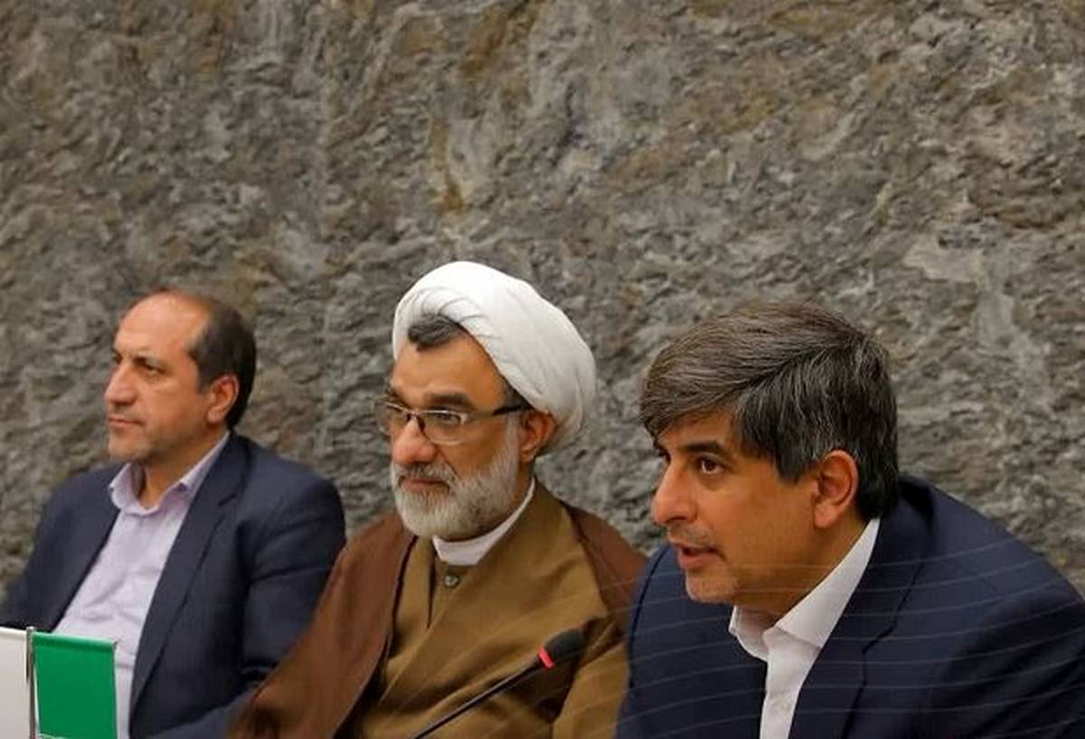 حکمرانان به صنعت فولاد توجه و قیمت انرژی این صنعت را کاهش دهند