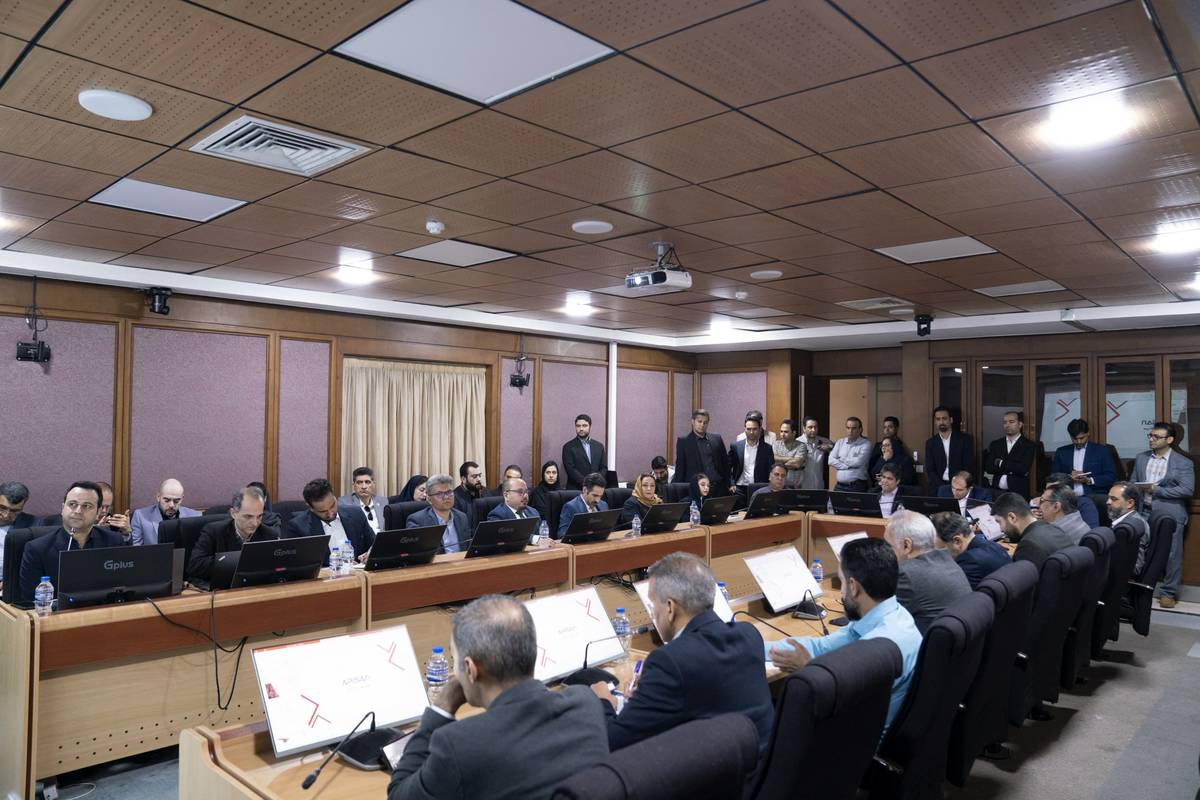 حمایت  هلدینگ‌ خلیج فارس از تولیدکنندگان داخلی که توانسته‌اند بر لبه دانش حرکت کنند