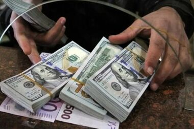 بازار به جای ارزپاشی،‌ با ابزارها و اقدامات هوشمندانه کنترل شد