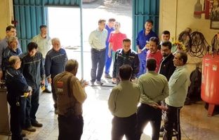  دیدار معاون منابع انسانی و امور اجتماعی با کارکنان آتش نشانی و ایمنی فولاد خوزستان