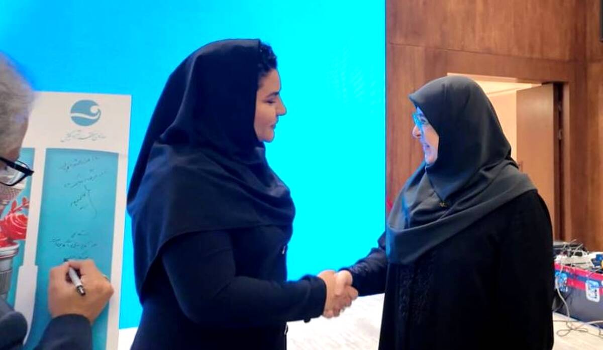 بیمه دی در مسیر شفافیت، متعهد و در کنار اصحاب رسانه است