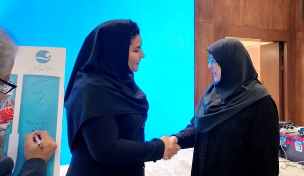 بیمه دی در مسیر شفافیت، متعهد و در کنار اصحاب رسانه است