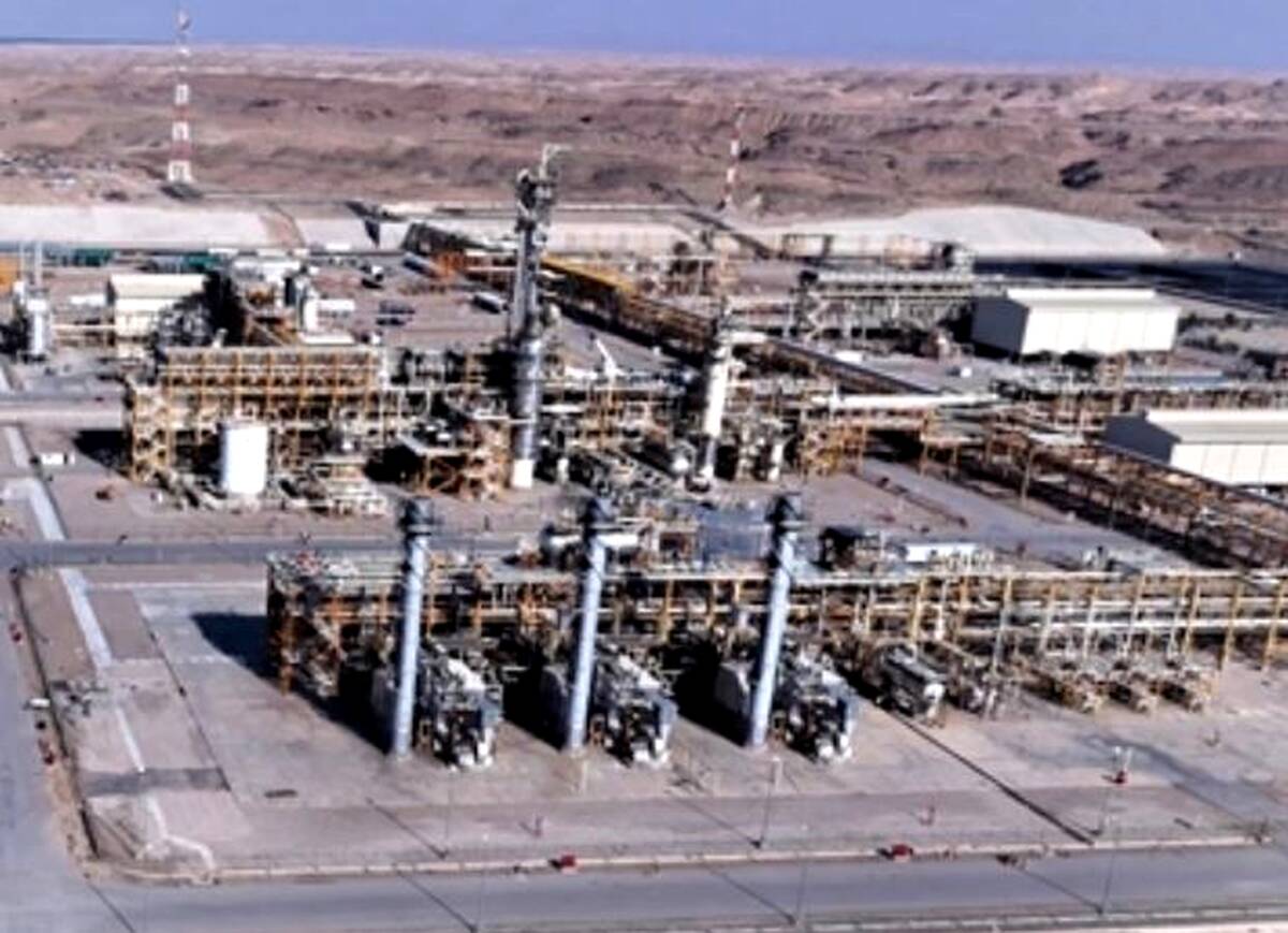 طعم شیرین گاز های همراه نفت مناطق عملیاتی چشمه خوش و دهلران به خط لوله سراسری گاز رسید