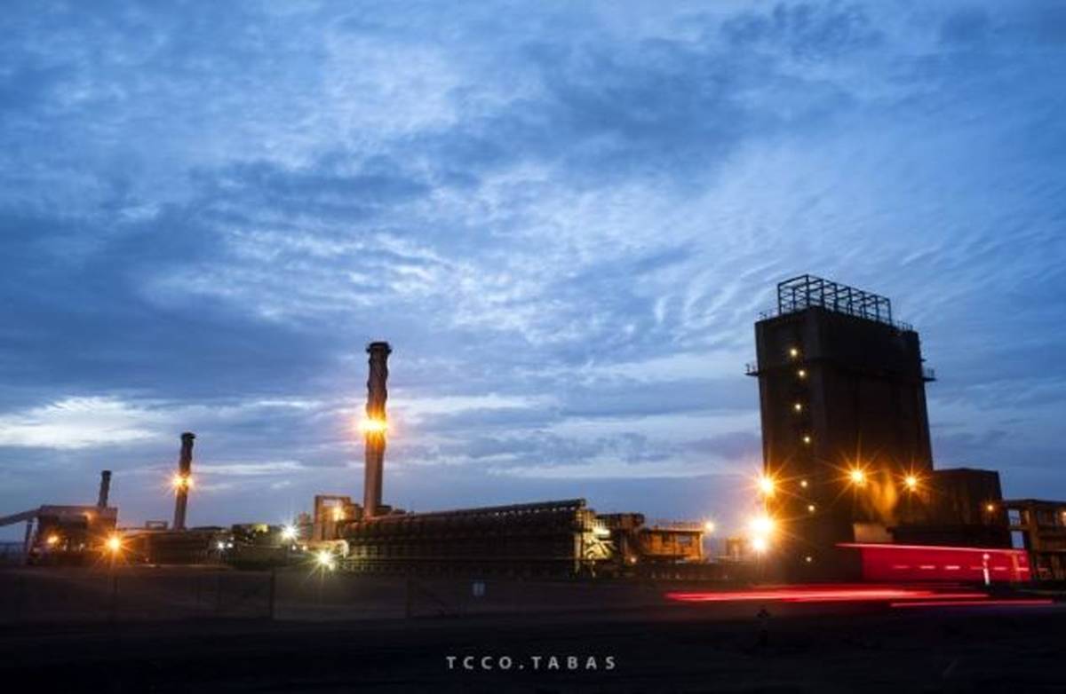 ظرفیت‌ نیروهای بومی کارخانه کک طبس قابل تحسین است 