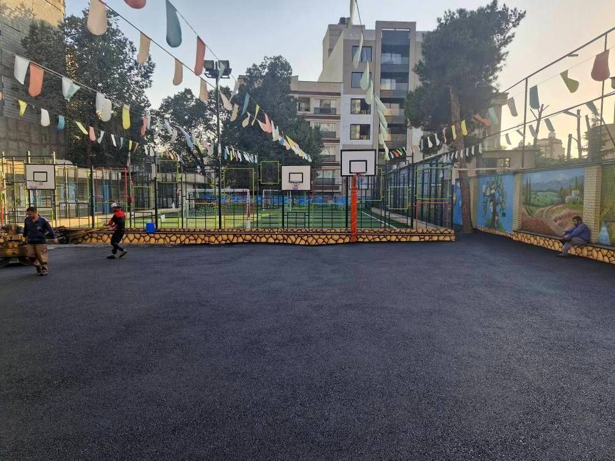 اتمام آسفالت و خط‌کشی ۱۴ مدرسه منطقه یک در کمتر از ۱۵ روز 