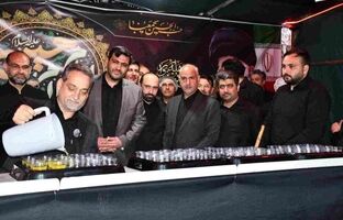 قدردانی معاون توسعه مدیریت و منابع وزارت اقتصاد از موکب بیمه ایران در مراسم تدفین امام شهید در مشهد