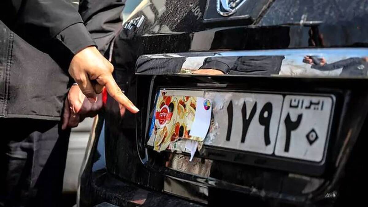 بیش از ۳۷۰ هزار خودرو به دلیل مخدوشی پلاک و ۱۶۵ هزار خودرو به دلیل تخلف پوشش پلاک از ابتدای سال اعمال قانون شدند