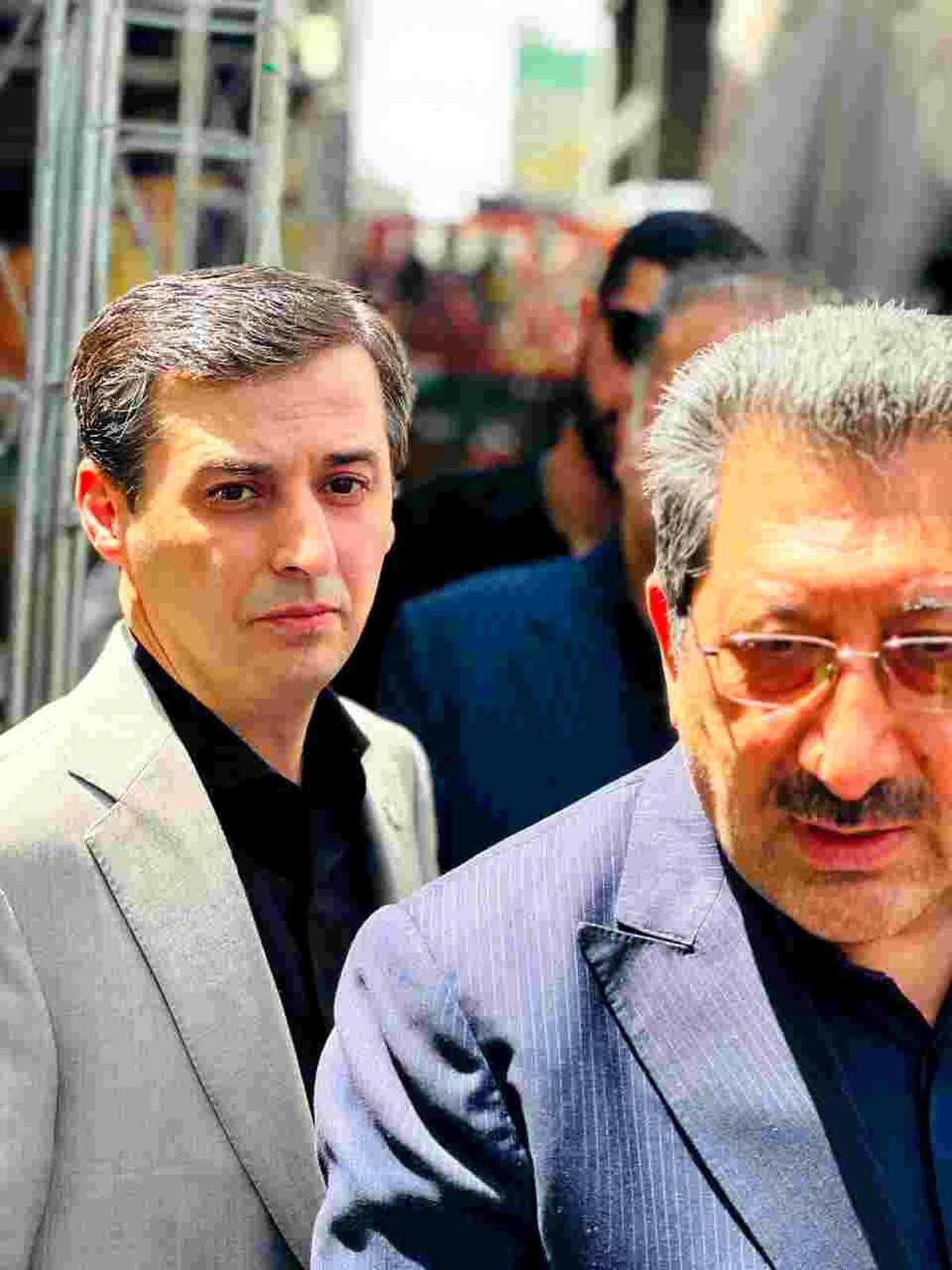 همراهی فرید دهقانی با وزیر صمت در بازدید از موکب چادرملو در آستانه مراسم تشییع رهبر شهید انقلاب