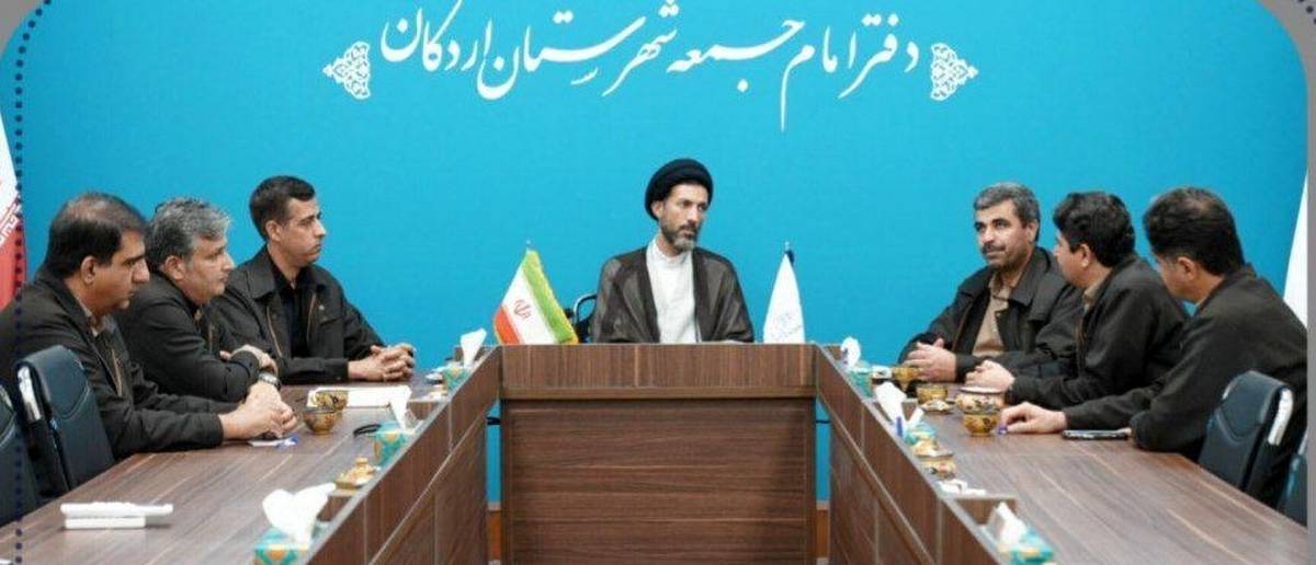  دیدار عیدانه مدیر مجتمع صنعتی چادرملو با امام‌جمعه اردکان