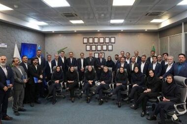 نشست مشترک بیمه تجارت‌نو و مدیریت شعب جنوب تهران بانک تجارت برگزار شد