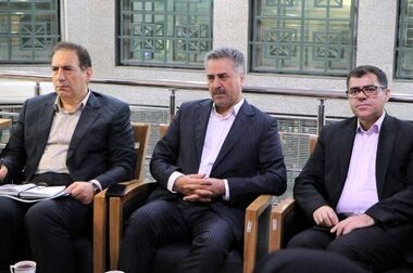 بازدید معاون شعب و توسعه بازار مدیرعامل بانک سرمایه از باجه چاپ و نشر با محوریت ارتقای کیفیت خدمات