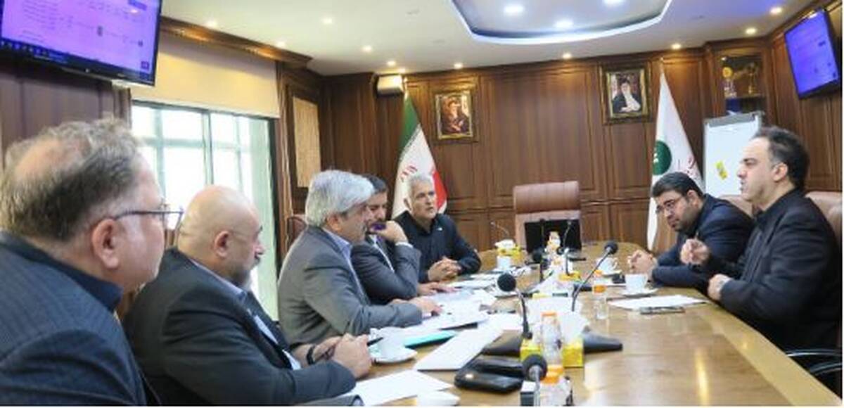 نشست ادواری معاون فناوری و نوآوری وزارت ارتباطات و فناوری اطلاعات با مدیرعامل پست بانک ایران برای حمایت از شرکت‌های دانش‌بنیان
