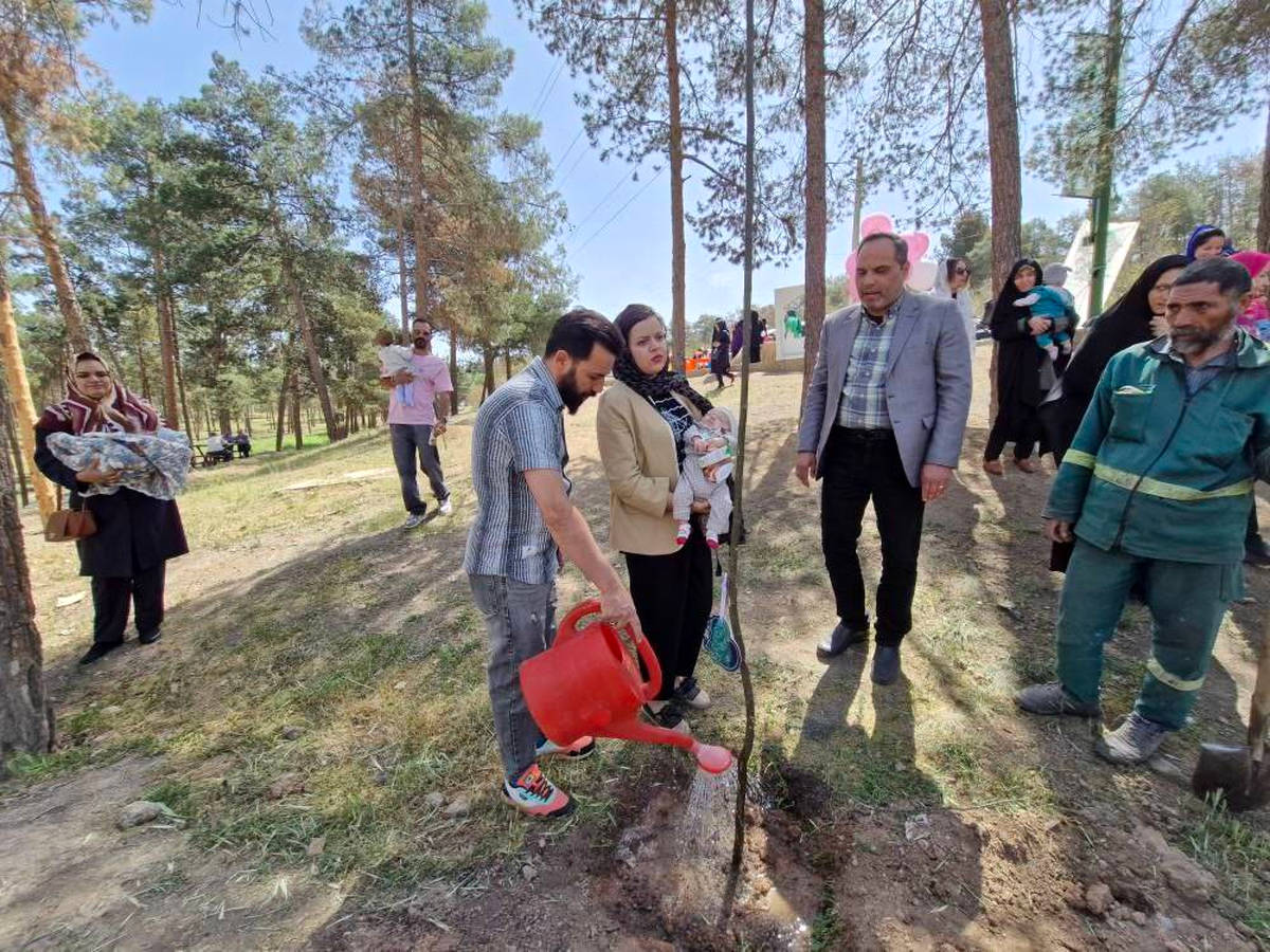 چهارمین پویش «نفس‌های تازه شهر» در منطقه ۱۳ برگزار شد
