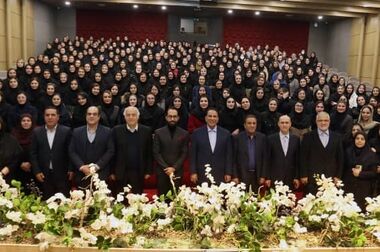 بازدید رئیس گروه مالی گردشگری از نمایشگاه بین‌المللی گردشگری