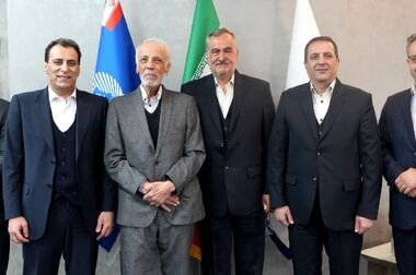 نشست مشترک بیمه تجارت‌نو و مدیریت شعب جنوب تهران بانک تجارت برگزار شد