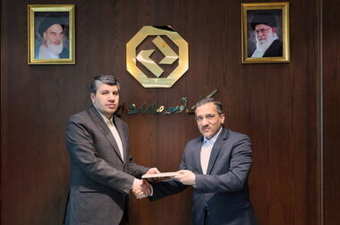 دیدار مدیرعامل بانک توسعه صادرات ایران با خانواده شهید حاج محمدیان