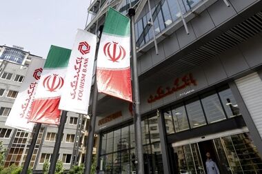 افتتاح غرفه پارس کیمیا در همایش «چشم‌انداز صنعت ساختمان ایران»