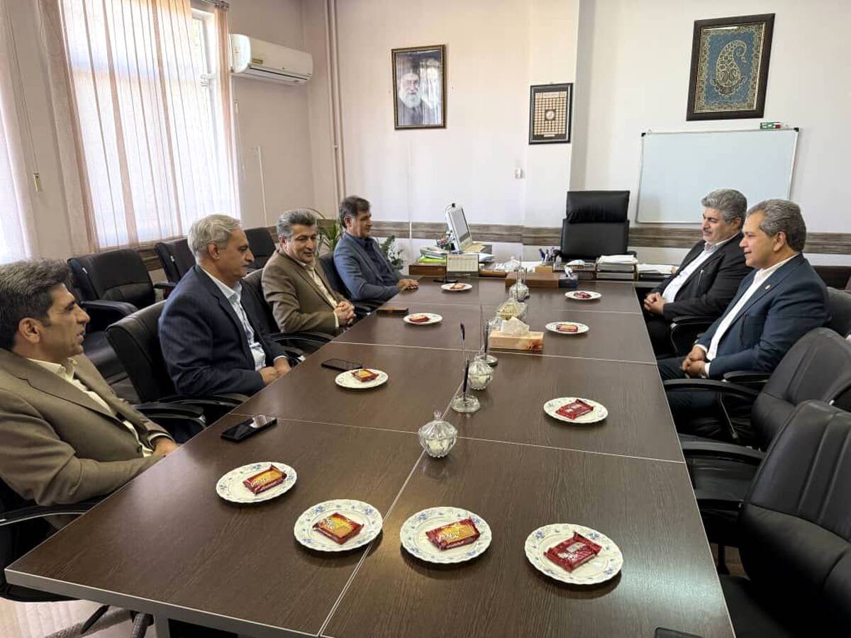 تقویت پیوند با مشتریان کلیدی یزد در چارچوب «طرح کرامت» بیمه ایران