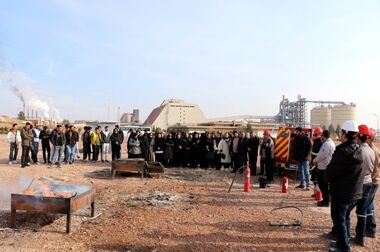 مراسم گرامیداشت آغاز دهه مبارک فجر در شرکت آلومینای ایران و تجدید میثاق کارکنان با آرمان‌های امام راحل (ره)