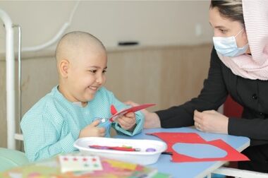 بررسی عملکرد و چالش‌های چهار خیریه فعال در حوزه سرطان کودک