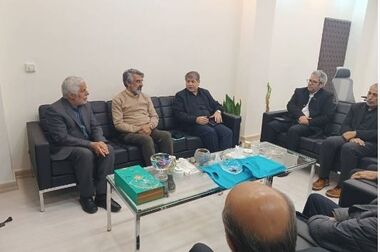 عرضه جدید مواد اولیه در بورس برای تولید کنندگان/ صادرات محصولات پتروشیمی موقتا متوقف شد