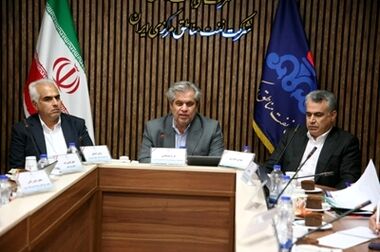آیین درختکاری با حضور مدیرعامل شرکت نفت مناطق مرکزی ایران برگزار شد